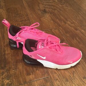 Girls air max 270 size 1